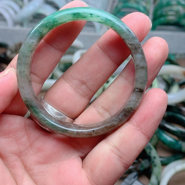 独山玉未镶嵌手镯53