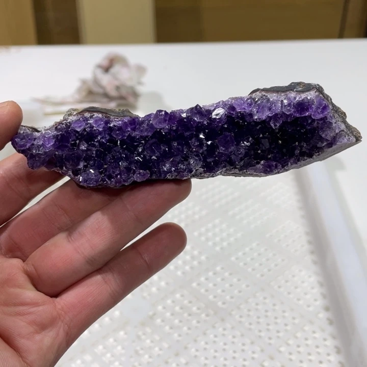 紫晶未镶嵌大型摆件（非配饰）