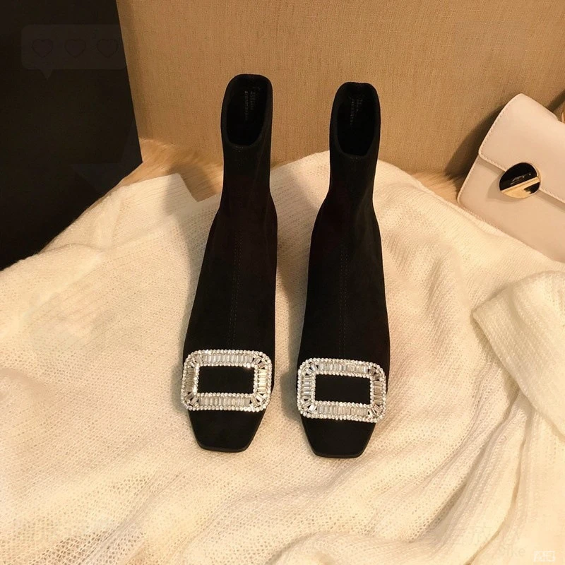 方扣水钻弹力黑色短靴女低跟方头绒面袜靴女2024粗跟瘦瘦靴
