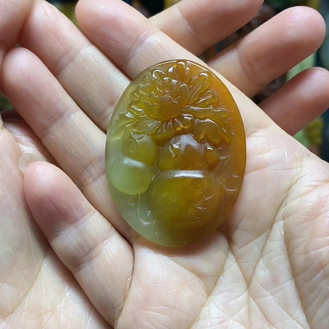 岫玉未镶嵌吊坠(赠链)