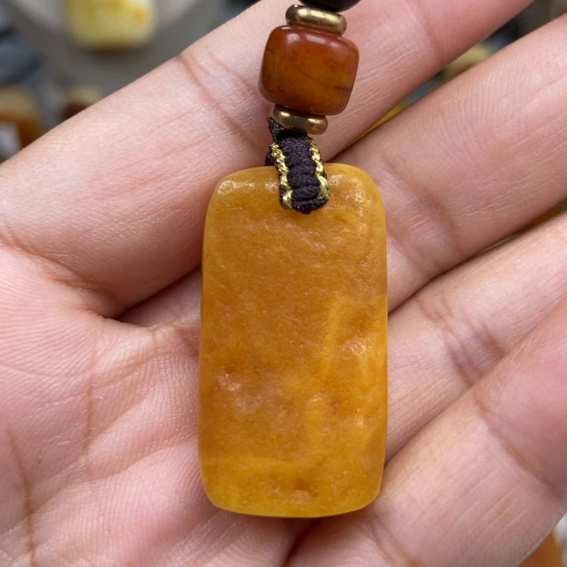 【闪购商品】琥珀颈饰未镶嵌