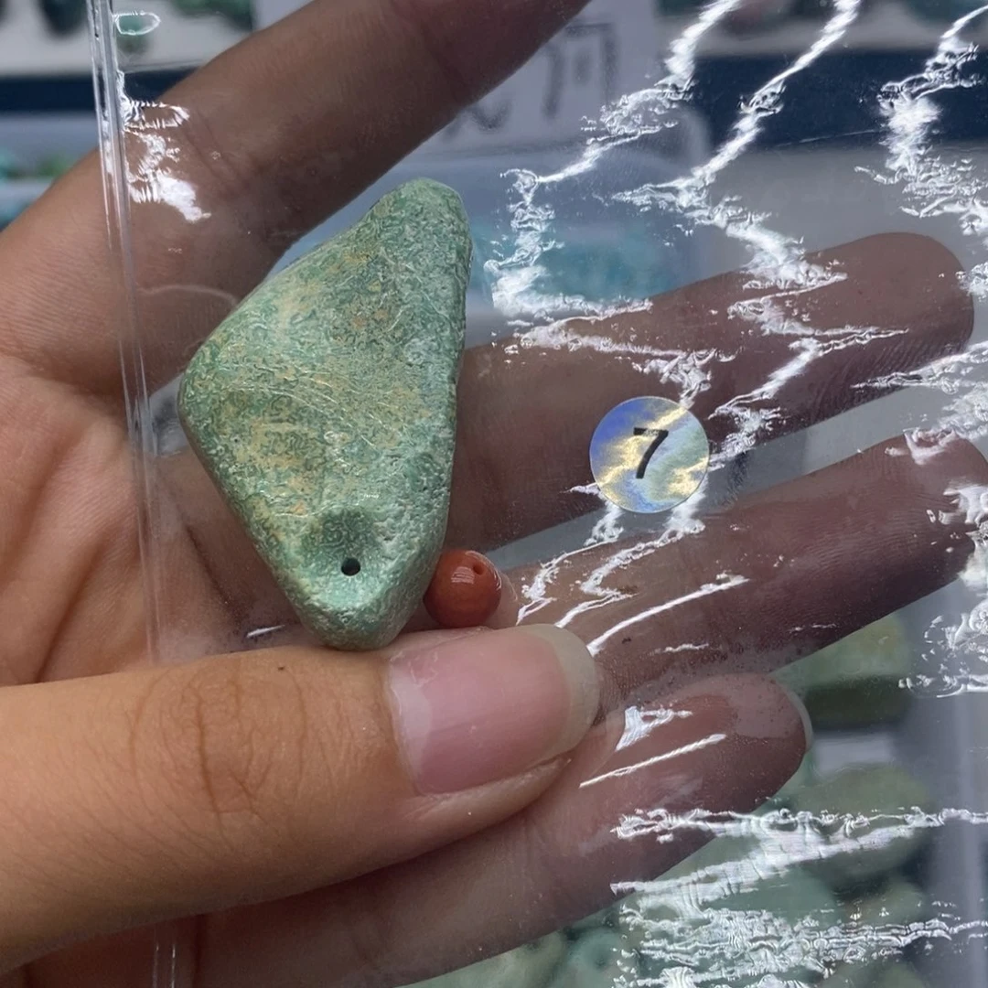 星***依南红玛瑙未镶嵌珠宝奇石