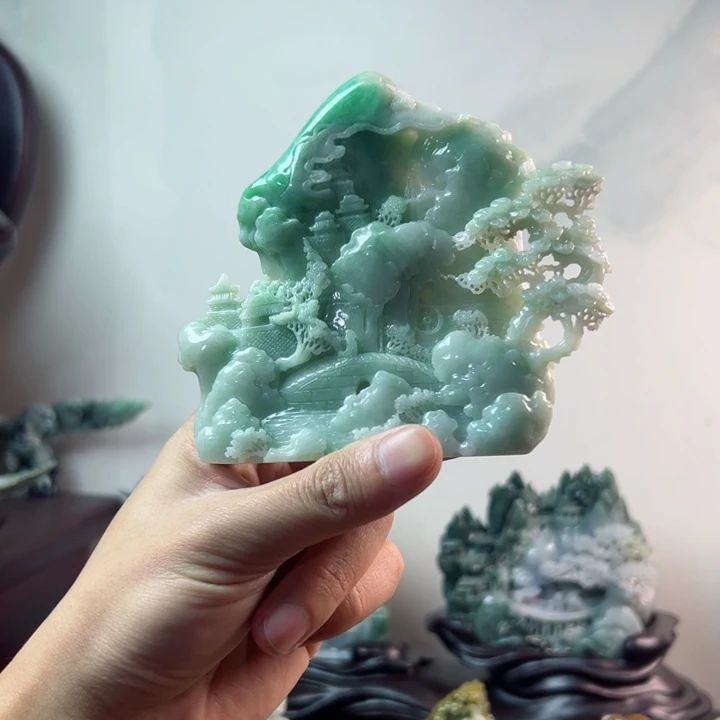 翡翠摆件未镶嵌翡翠