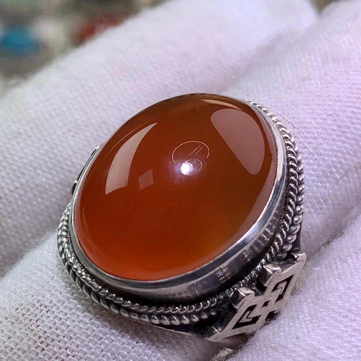 南红玛瑙足银镶嵌戒指