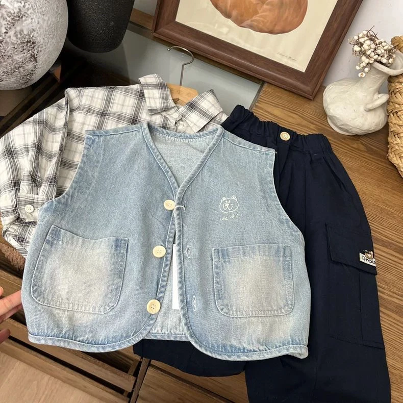儿童马甲春秋2025新款男童女童洋气牛仔马夹外穿婴儿坎肩无袖外套