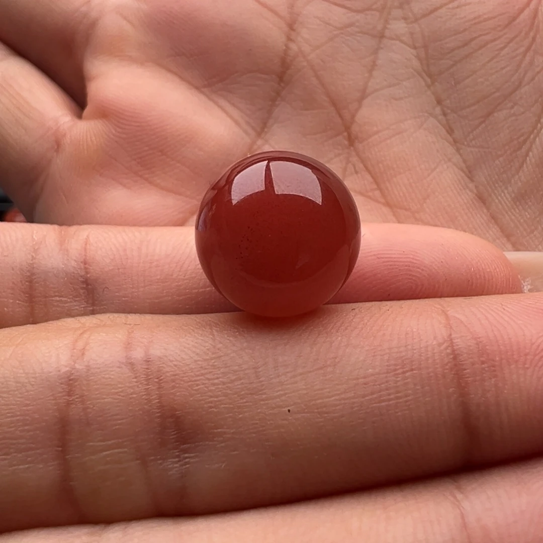 钊***南红玛瑙未镶嵌圆珠13.3