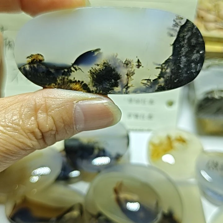 玛瑙/玉髓未镶嵌珠宝奇石