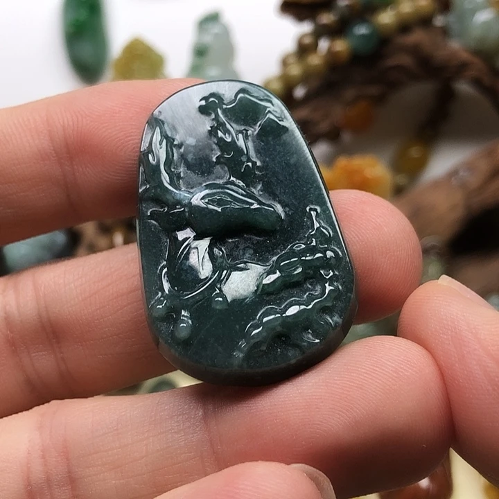 翡翠未镶嵌颈饰翡翠