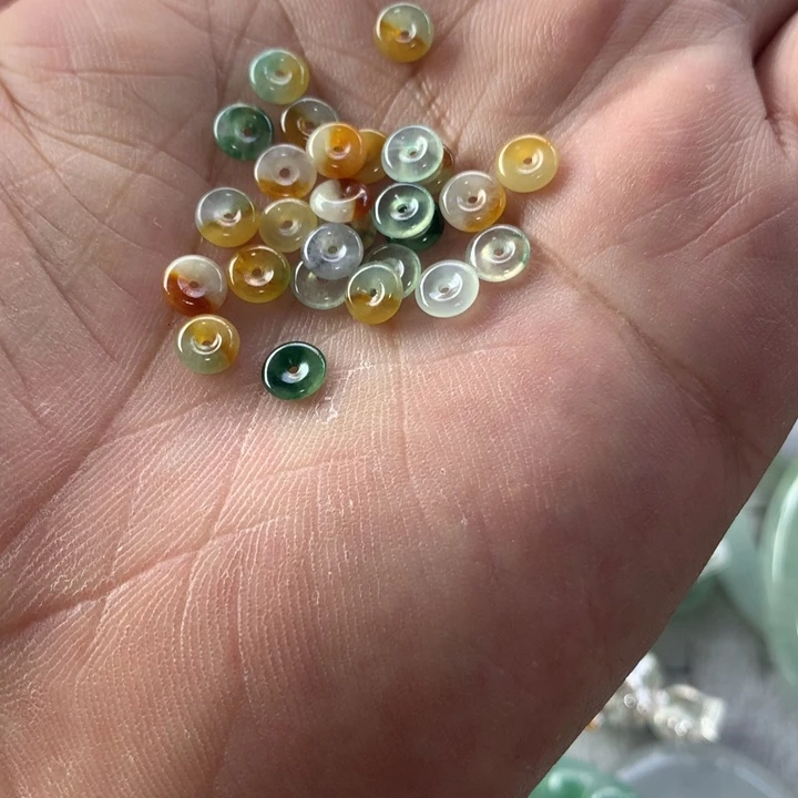 定制翡翠未镶嵌?****?翡翠