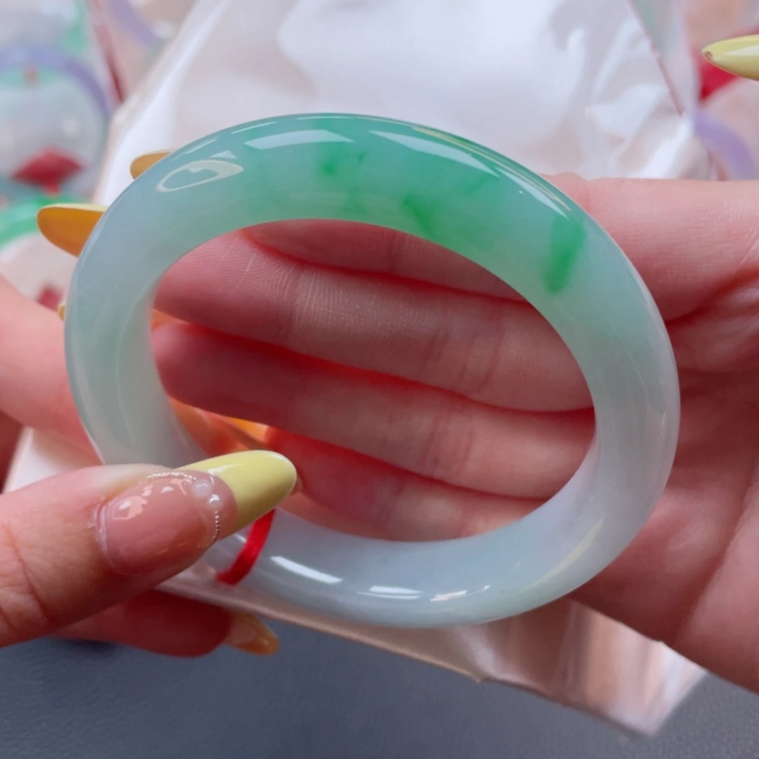 未镶嵌手镯翡翠57.3飘阳绿 娇润细腻化底无结构 新货1号