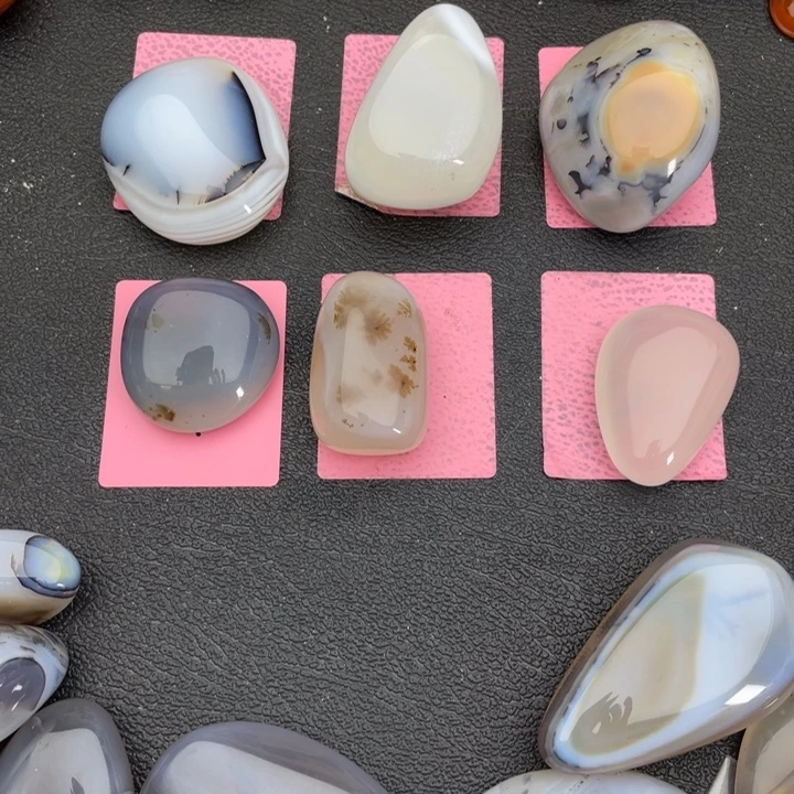 上***↑玛瑙/玉髓未镶嵌玉髓马达加斯加玉髓玛瑙