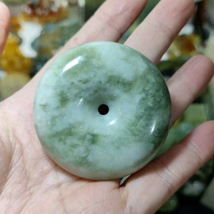 岫玉未镶嵌平安扣