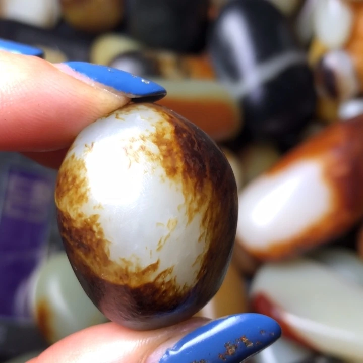 和田玉未镶嵌珠宝奇石