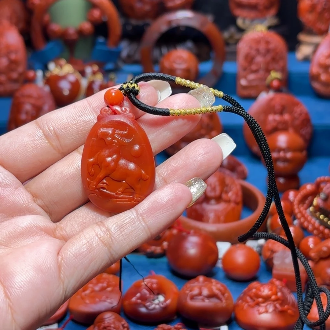 未镶嵌雕刻南红玛瑙