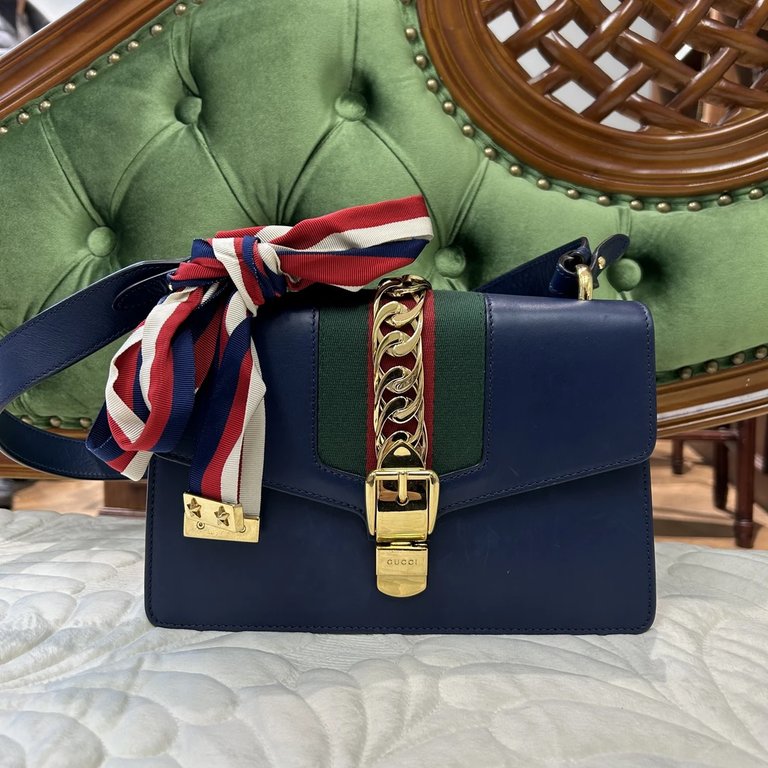95新 GUCCI/古驰 Gucci古驰塞尔维亚中号