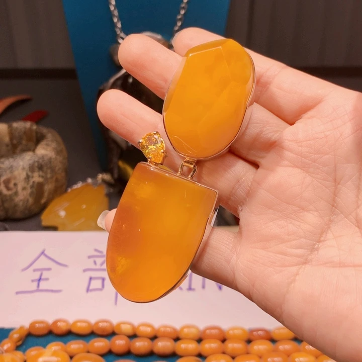 琥珀颈饰未镶嵌波兰设计款琥珀蜜蜡