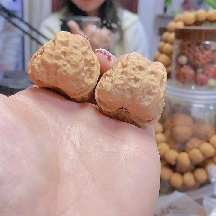 【闪购商品】文玩核桃把件35蛤蟆头身有黄