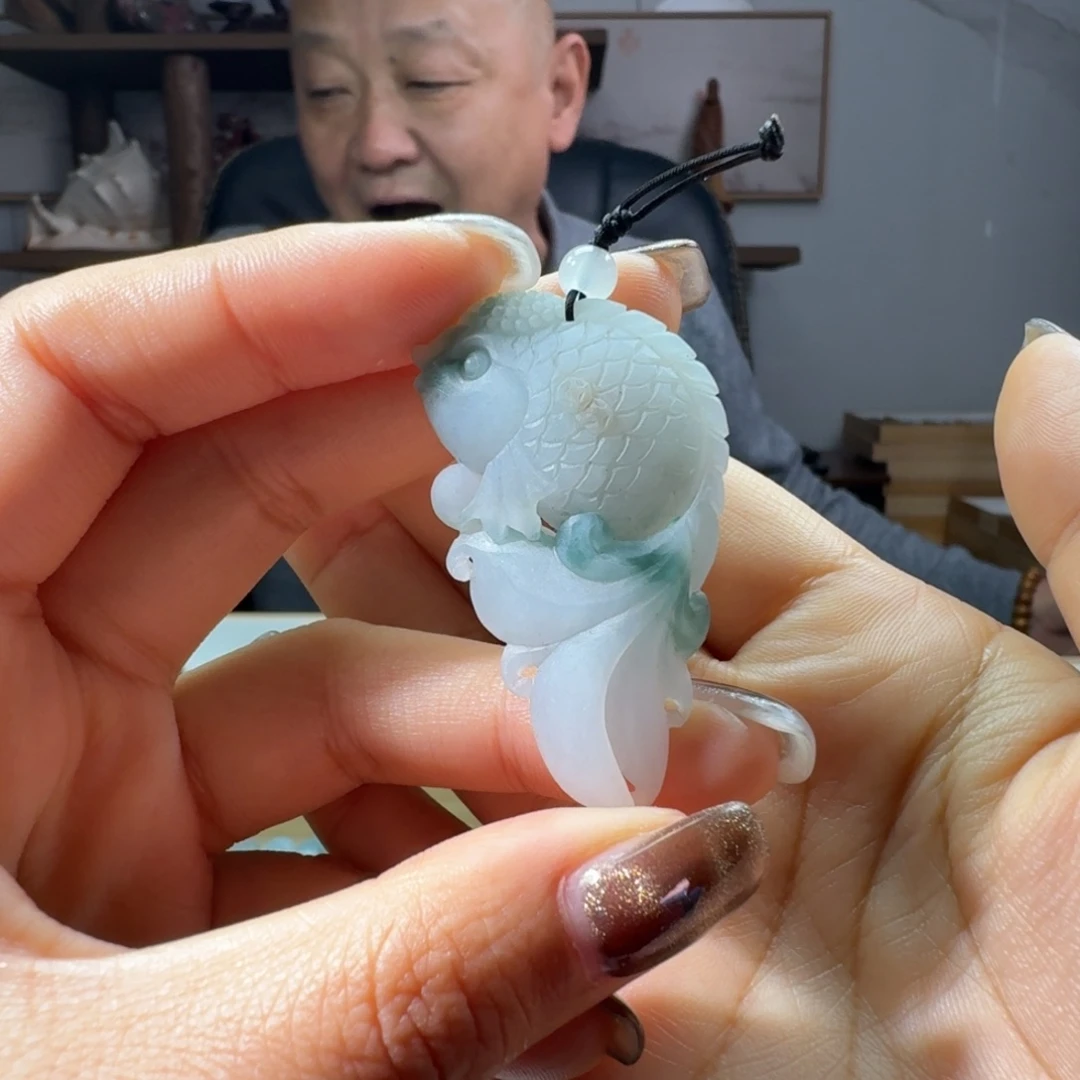 广***购定制翡翠未镶嵌鱼