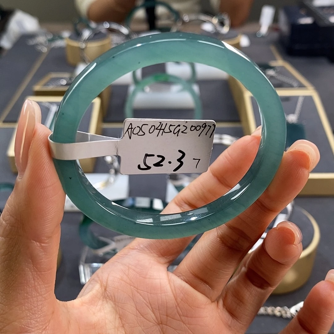 翡翠未镶嵌手镯52.37