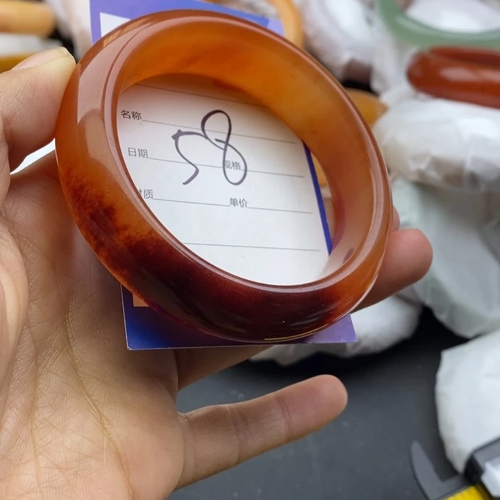 未镶嵌手镯石英质玉