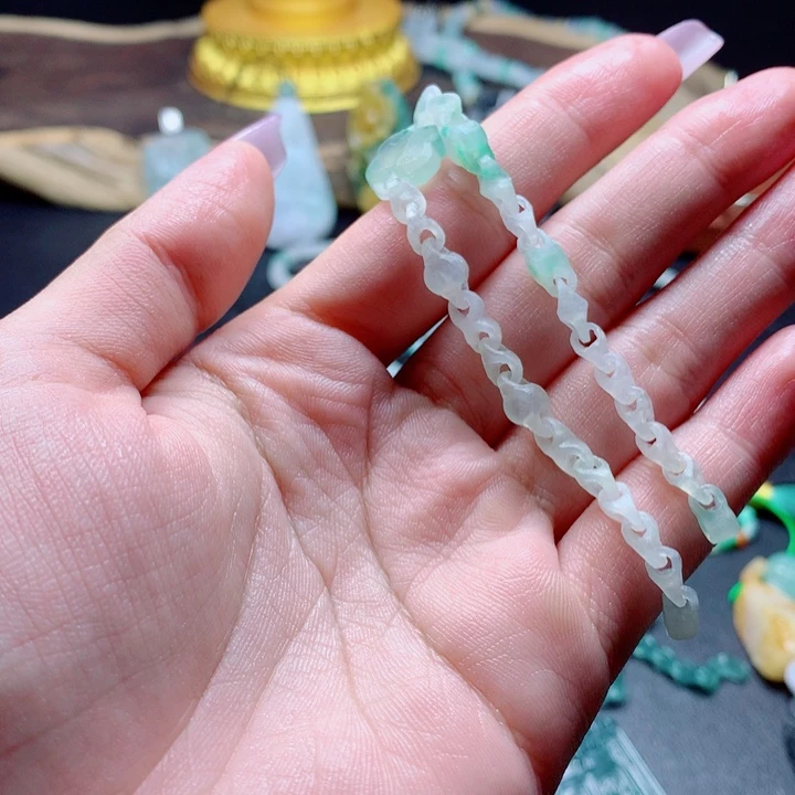 張****定制翡翠未镶嵌翡翠