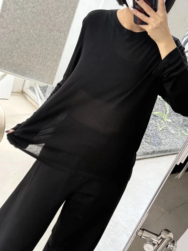 于小赖推荐微透弹力舒适纯色圆领宽松棉T恤女