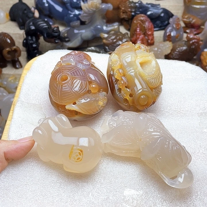 玛瑙/玉髓饰品未镶嵌拾*者