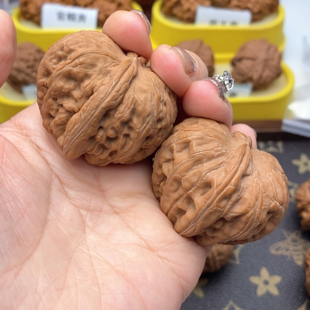 亿***潮把件文玩核桃689号元宝