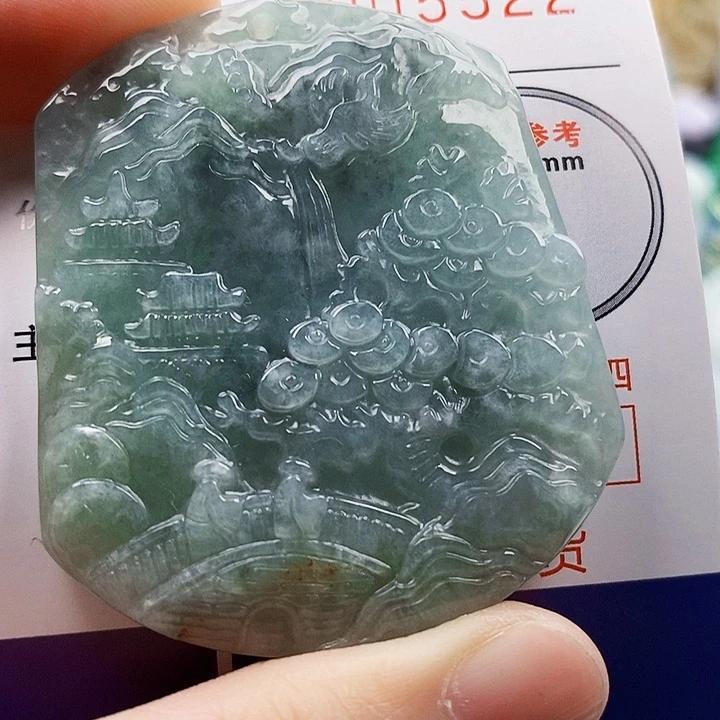 吊坠(不含链)未镶嵌翡翠