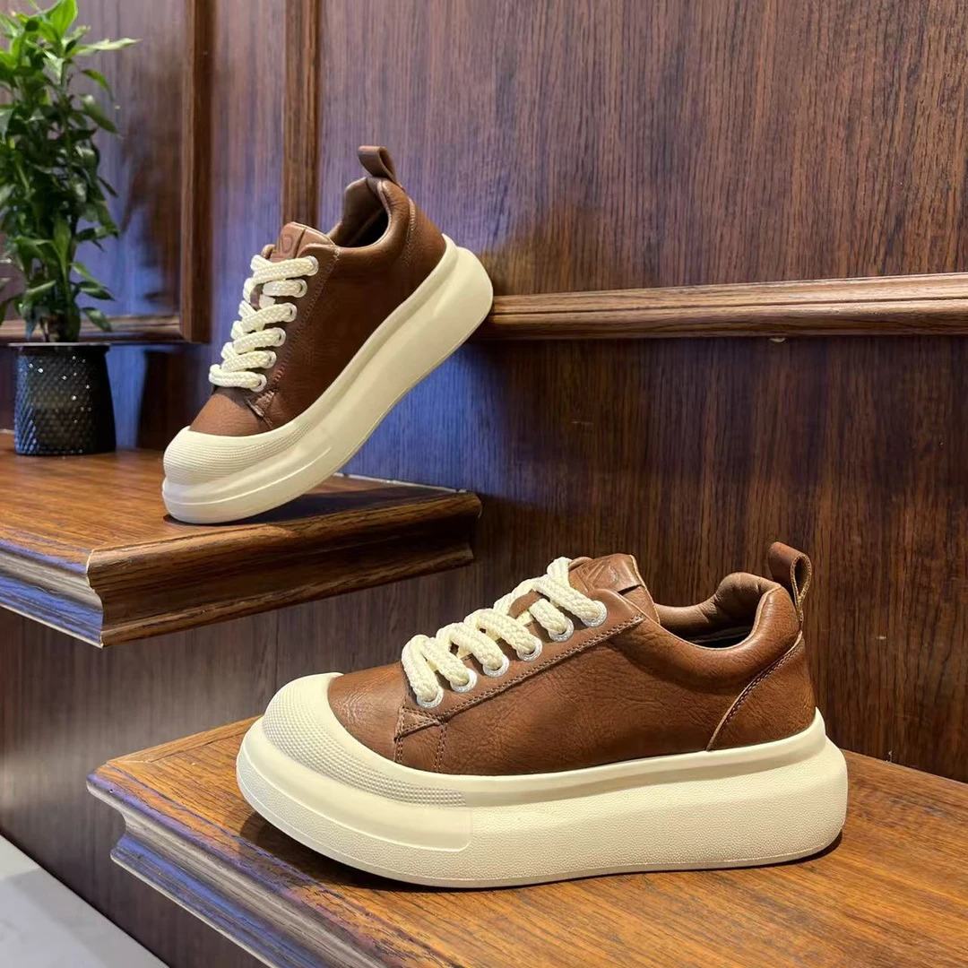 男鞋2025时尚复古皮革百搭厚底时尚休闲鞋低帮系带巴恩风潮流鞋子