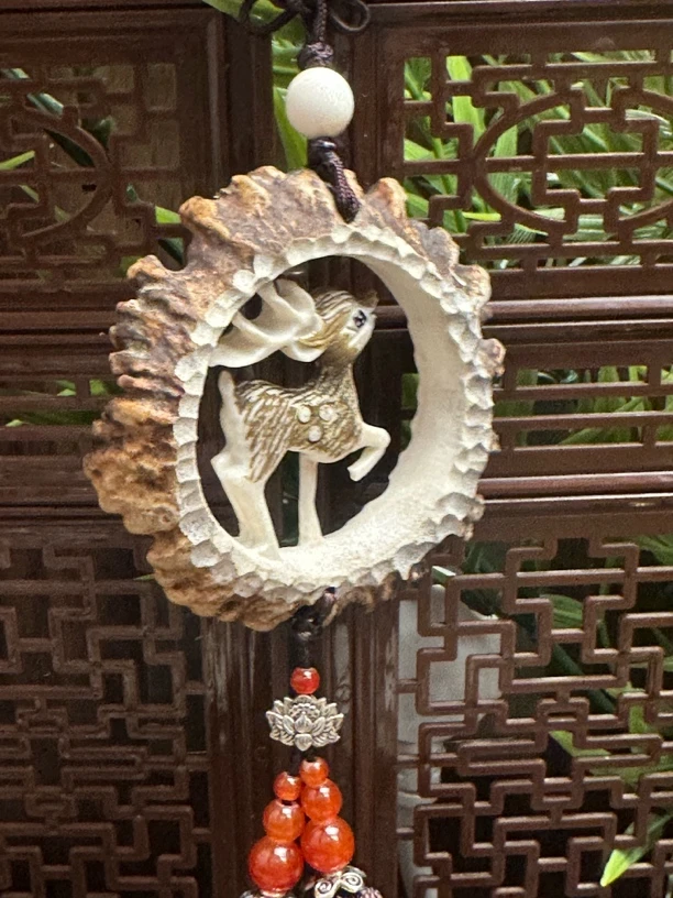 小鹿挂件.家有小鹿福禄寿.出门有鹿财路宽.（纯鹿角雕刻）