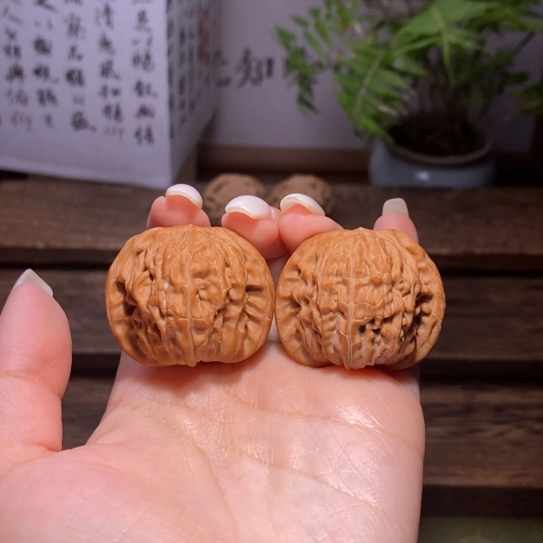 溪***爸吊坠文玩核桃全品36.5正磨