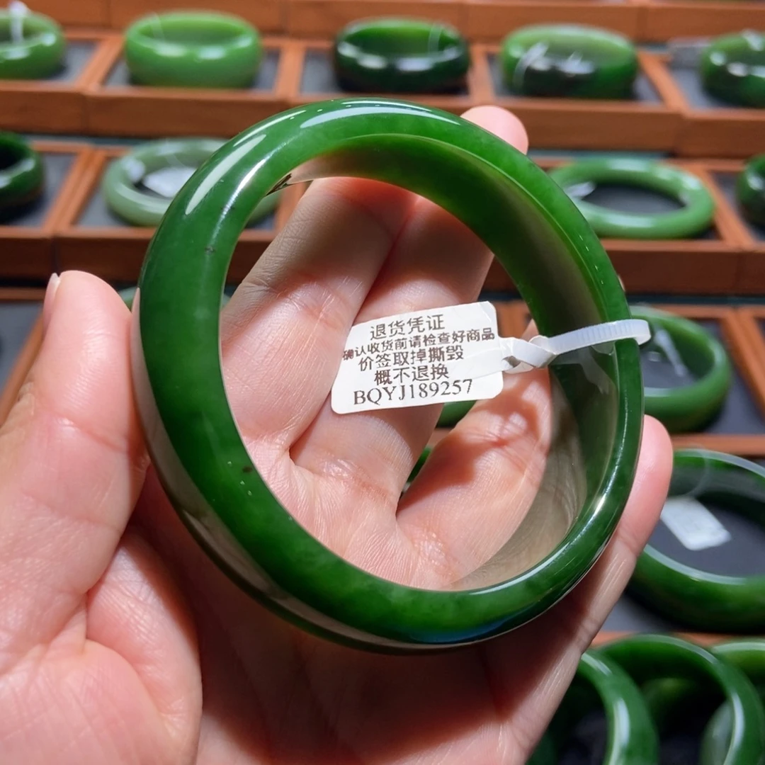 和田玉（碧玉）未镶嵌手镯辣绿6061