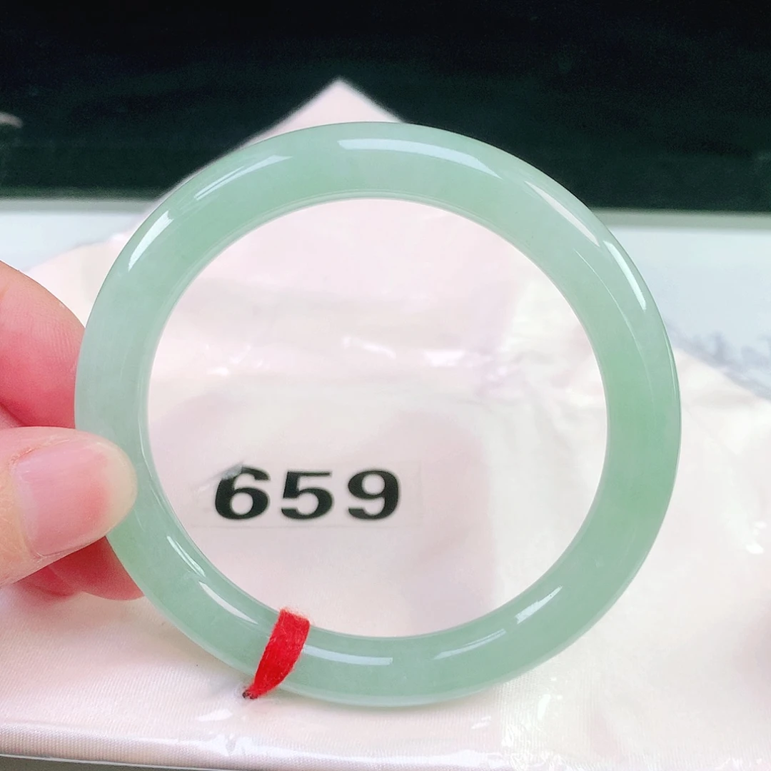 未镶嵌手镯（圆镯）翡翠659