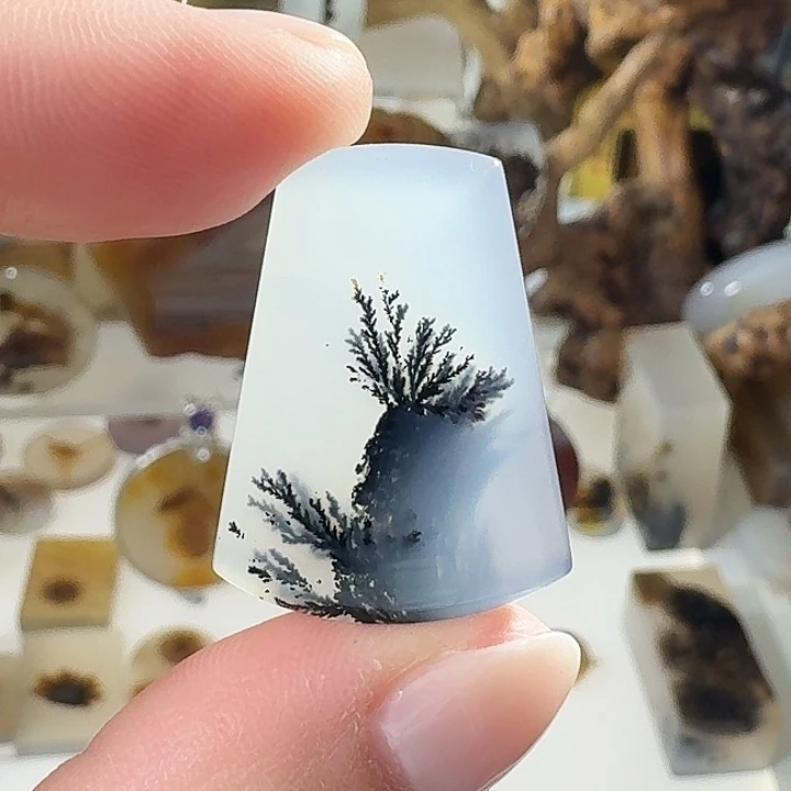 玛瑙/玉髓未镶嵌珠宝奇石