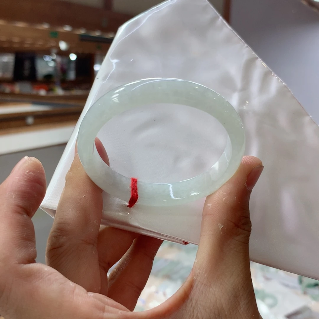 翡翠未镶嵌手镯翡翠