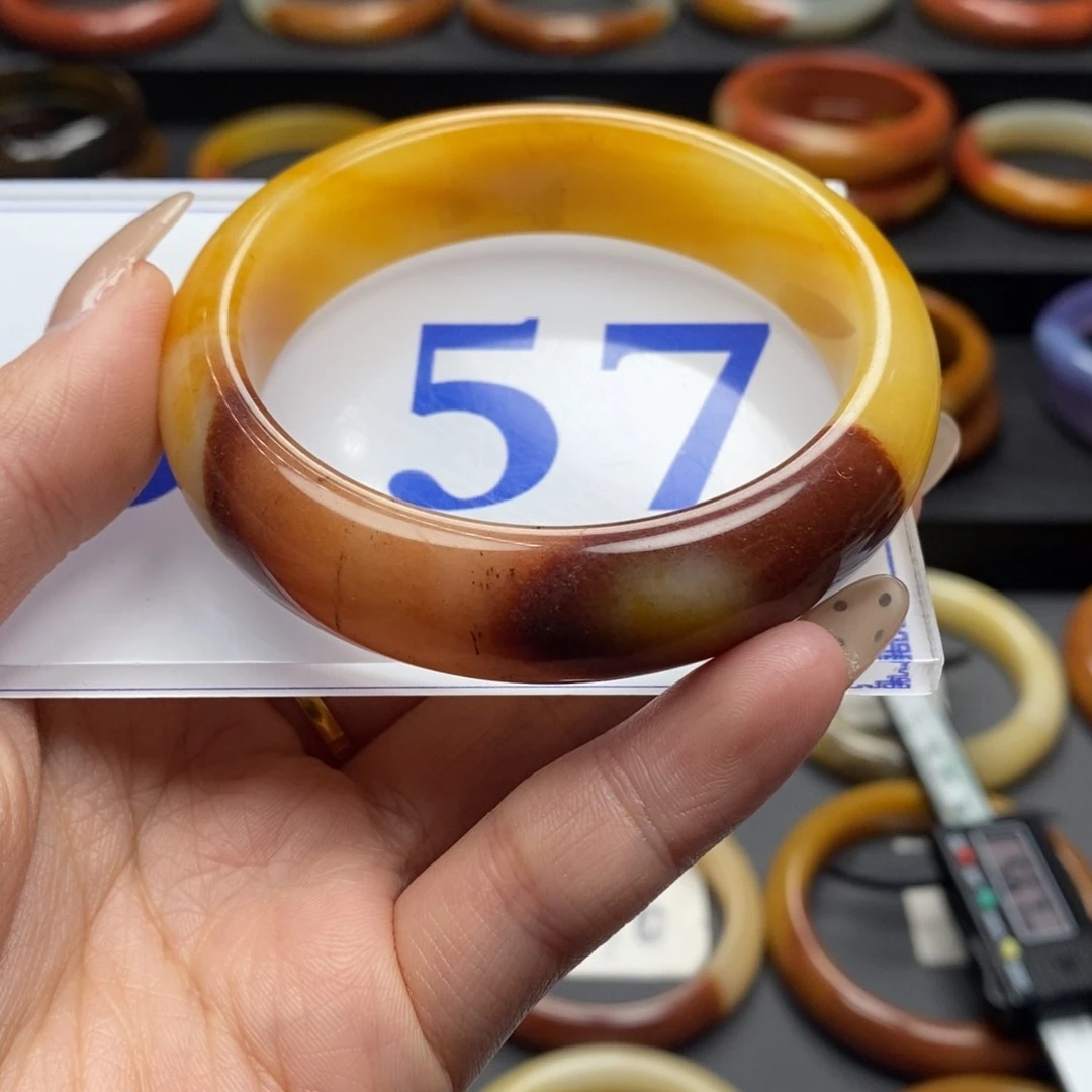 石英质玉（黄龙玉）手镯未镶嵌