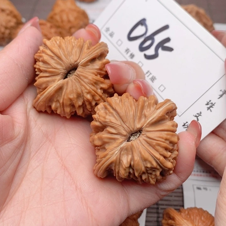 文玩核桃吊坠43全品楼子065
