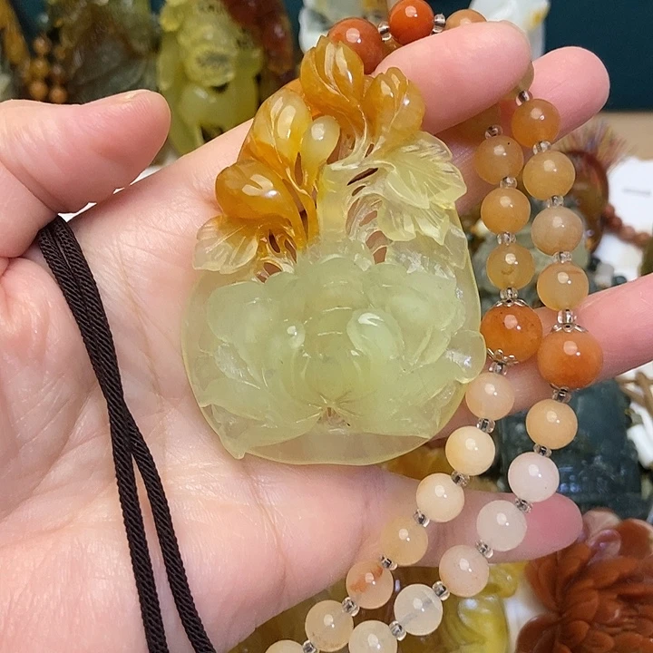 蛇纹石玉未镶嵌吊坠(赠链)