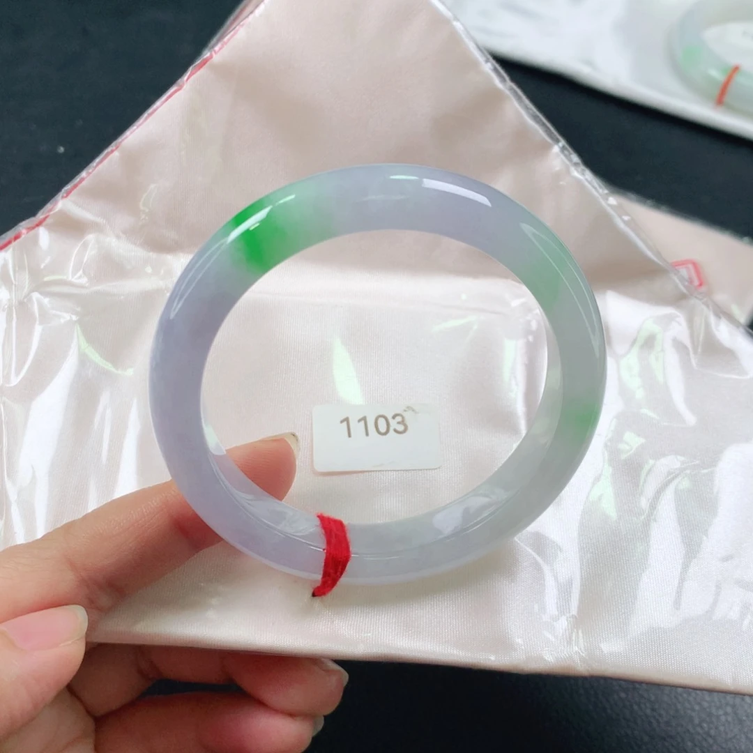 翡翠手镯未镶嵌03。