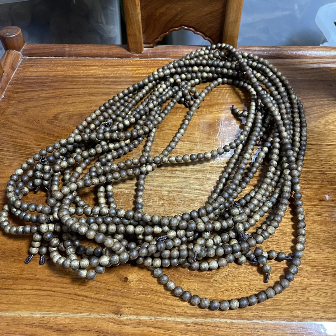 海南奇楠手串0.7多圈约15克多样性发一