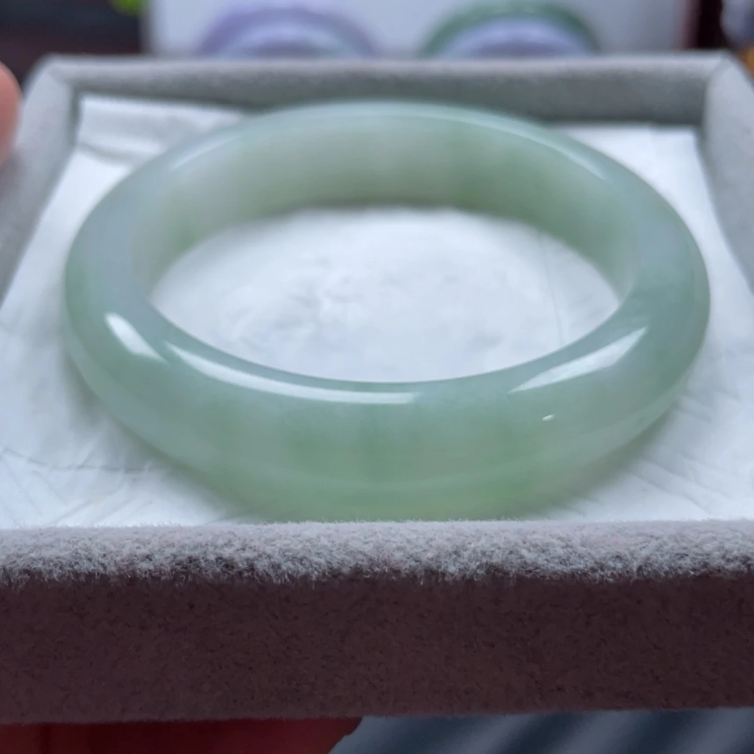 翡翠未镶嵌手镯手镯