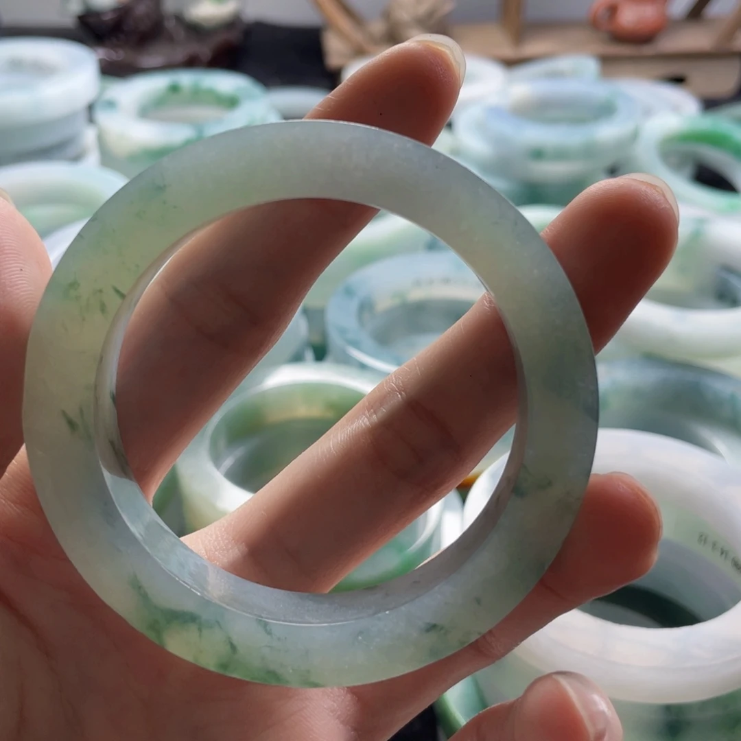 瑶***蛋定制翡翠未镶嵌A货