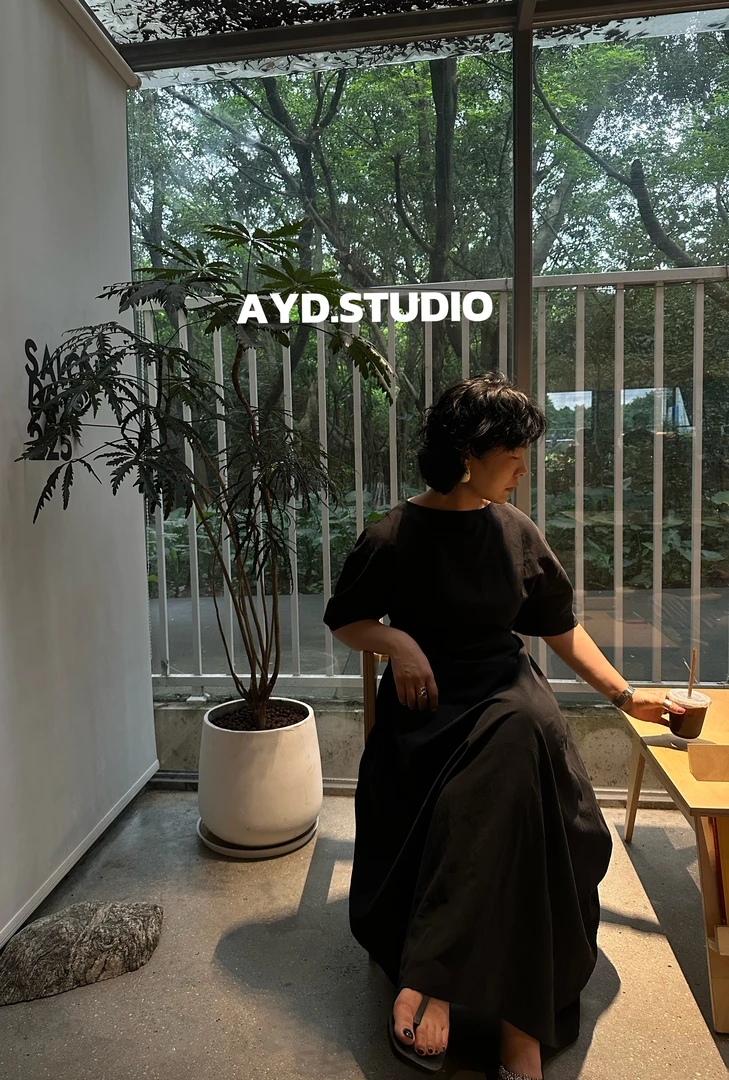 （打折出售不退不换）AYD.STUDIO黑色赫本风裙#81057