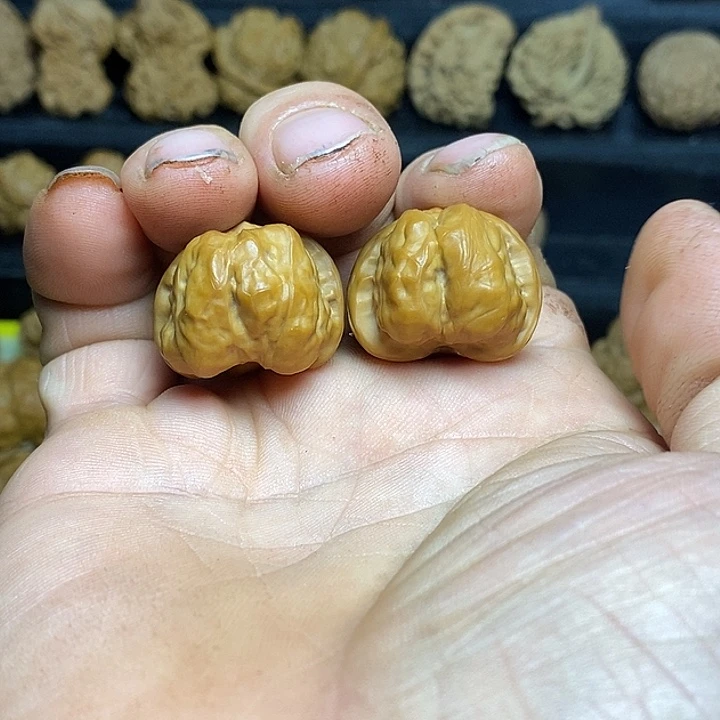 拉***面核桃蛤蟆头成品对手把件