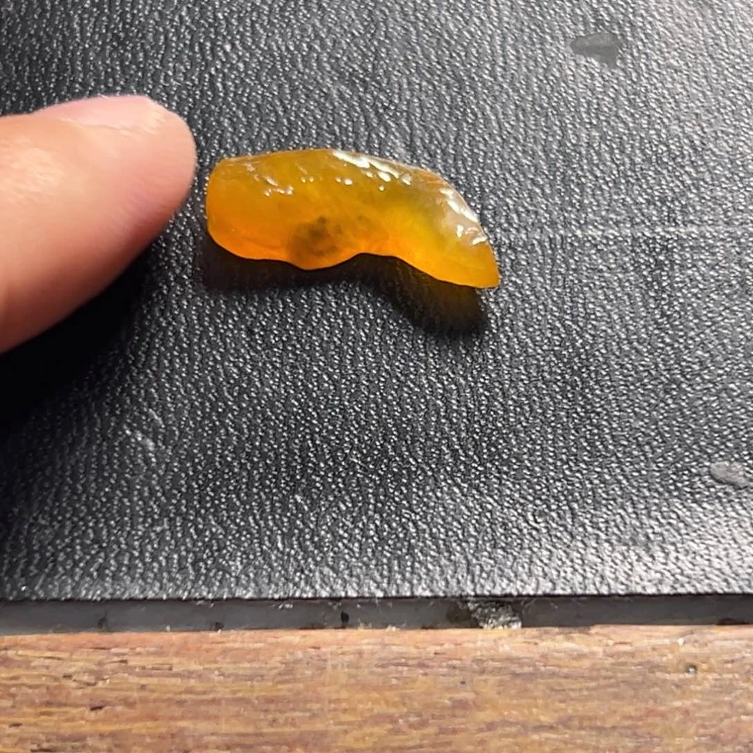 水***痕定制翡翠未镶嵌冰黄翡满色随形镶嵌级