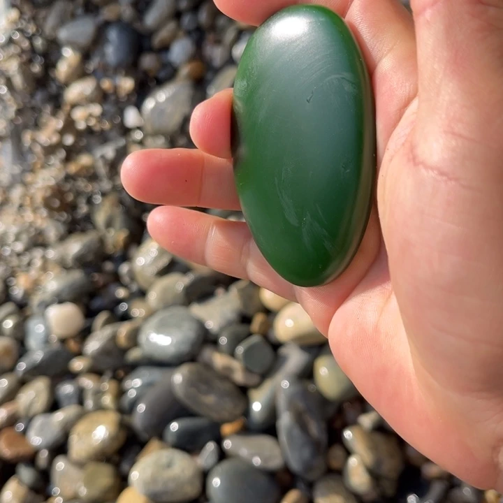 未镶嵌和田玉（糖玉）珠宝奇石