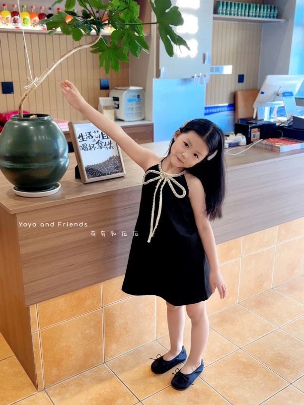 有有家·儿童高品质夏款韩系百搭超美蝴蝶结挂脖无袖吊带连衣裙