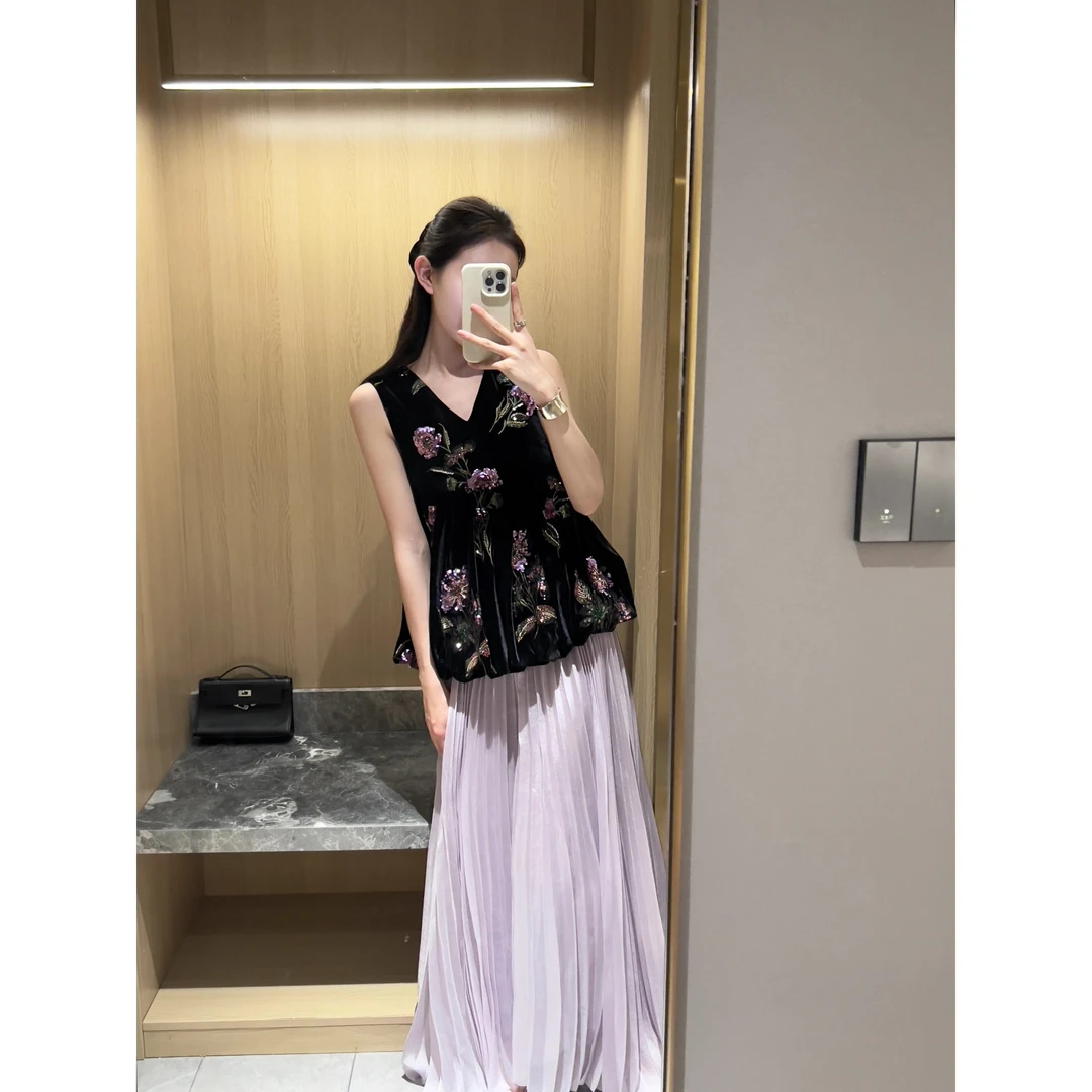 parkyeon新中式老钱风花朵刺绣V领黑色马夹高腰百褶半身裙套装