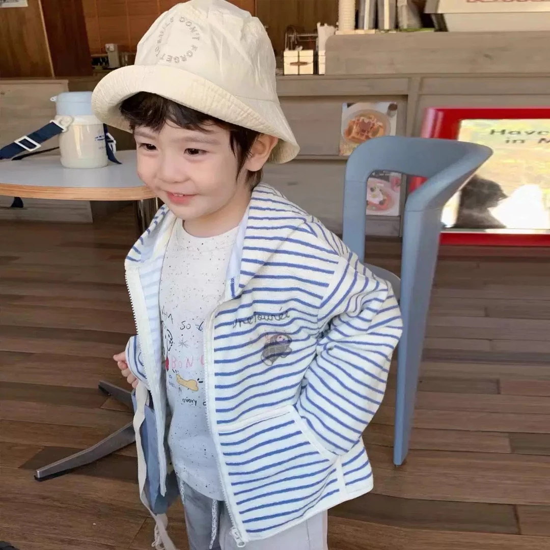 蓝白条纹卡通印花卫衣外套